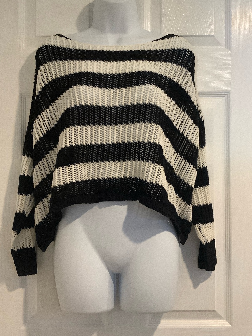 LULU’S Black/White Striped Open Knit Boat Neck Cropped Casual Fall Sweater S/M